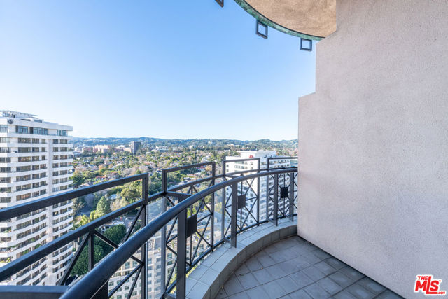 10580 Wilshire Boulevard, Los Angeles CA: https://media.crmls.org/mediaz/b38d34c9-c298-461f-8f52-2669fecee964.jpg