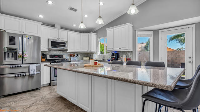 Image 5 of 34 For 81393 Avenida Gaviota