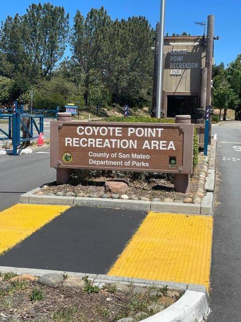 974 Peninsula Avenue, San Mateo CA: https://media.crmls.org/mediaz/b38dbd10-5497-4033-9999-8bd3192027bf.jpg