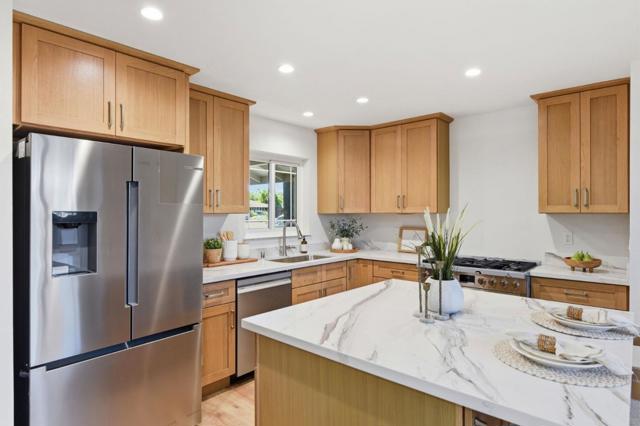 1524 Sandpiper Court, Sunnyvale CA: https://media.crmls.org/mediaz/b38fe58c-c38d-443a-b839-6af26ea96c0e.jpg