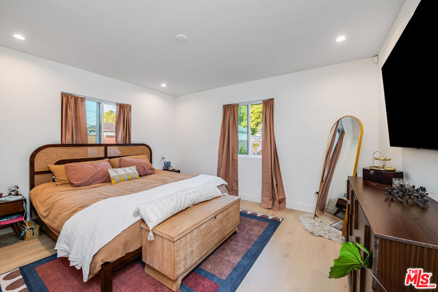 1008 North Catalina Street photo 5
