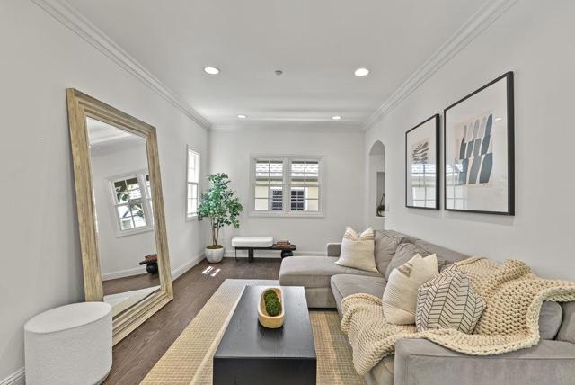 1246 Hoover Street, Menlo Park CA: https://media.crmls.org/mediaz/b39084fc-6805-44cd-a96d-804680083004.jpg