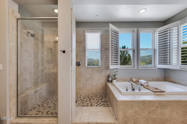 20752 Veneto Way, Porter Ranch CA: https://media.crmls.org/mediaz/b390fbd0-19ef-40fd-9564-9f2ef8b2d584.jpg
