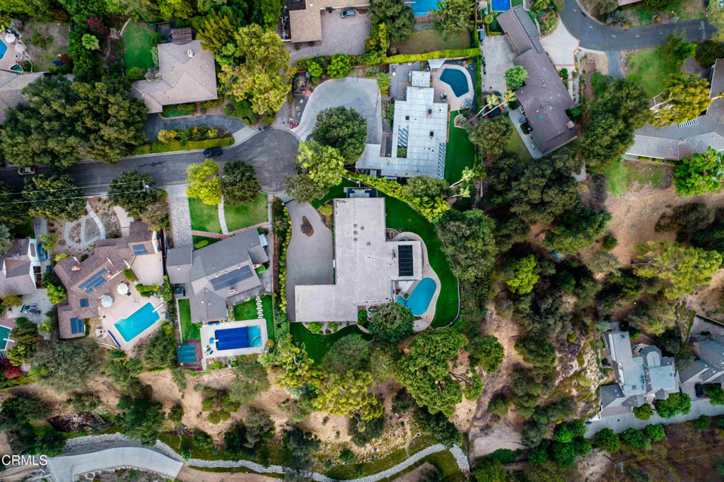 https://media.crmls.org/mediaz/b391d71e-b646-4243-bd9a-9c593e8b9081.jpg?preset=X-Large