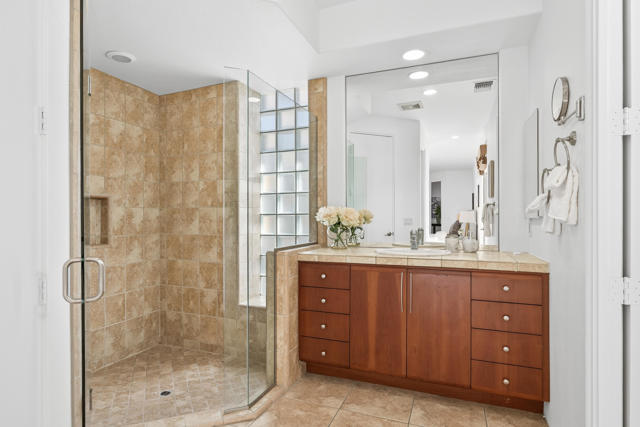 79900 De Sol A Sol, La Quinta CA: https://media.crmls.org/mediaz/b3926ef7-9f9a-4eb3-b51c-550ca2c49d34.jpg