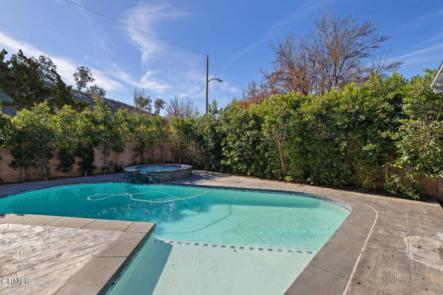 Detail Gallery Image 36 of 39 For 593 Talbert Ave, Simi Valley,  CA 93065 - 4 Beds | 2/1 Baths