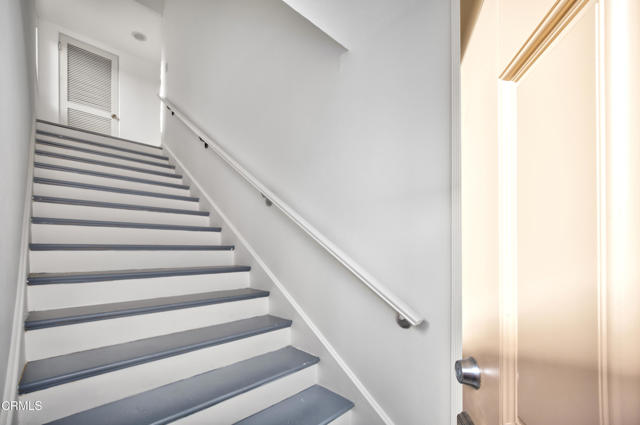 Detail Gallery Image 2 of 15 For 5321 Colodny Dr #11,  Agoura Hills,  CA 91301 - 2 Beds | 1 Baths