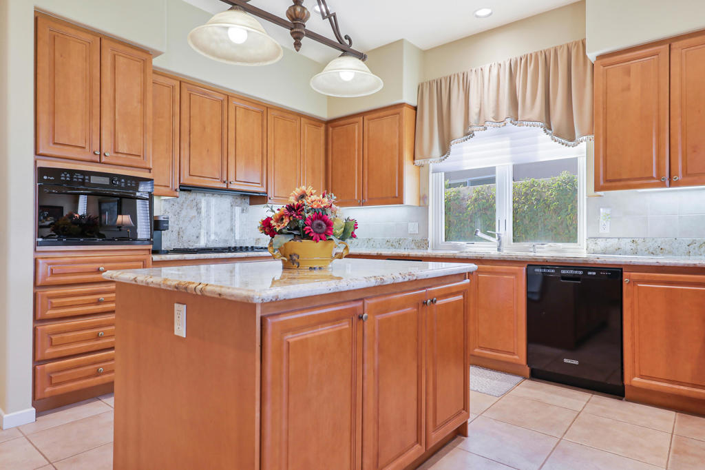 MLS #219137367DA image #12