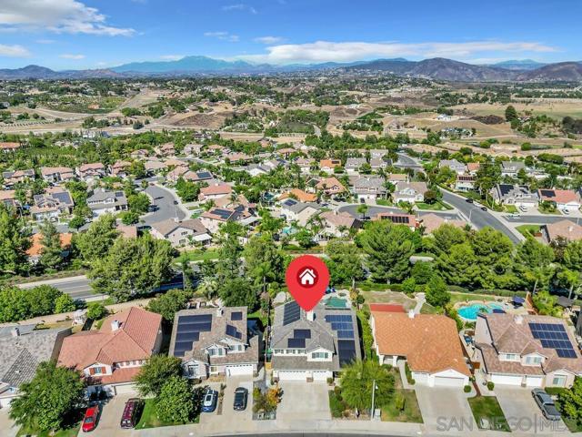 43054 Manchester Ct, Temecula CA: https://media.crmls.org/mediaz/b395454a-10f8-4c1a-9987-4fc6b098947f.jpg