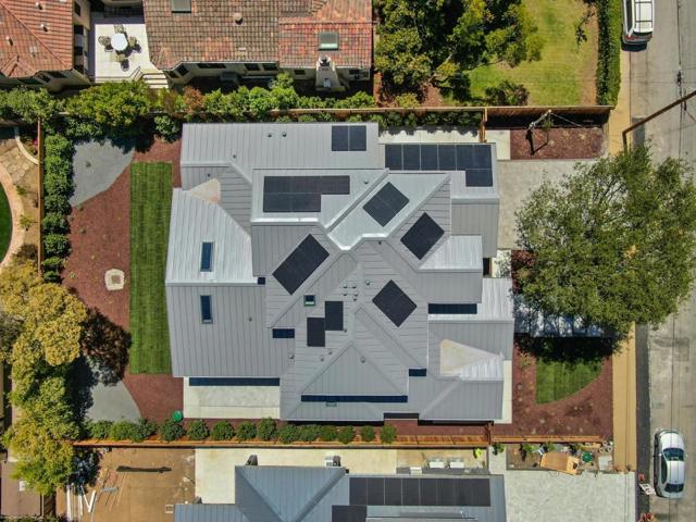 585 Cherry Avenue, Los Altos CA: https://media.crmls.org/mediaz/b3958aed-5f00-4d64-9cb5-5390212a3083.jpg