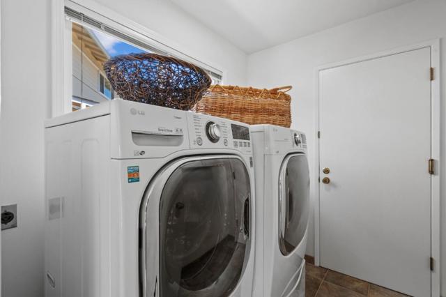 1454 Kyle Court, Sunnyvale CA: https://media.crmls.org/mediaz/b395a737-e268-4a86-b902-9074dff2427e.jpg