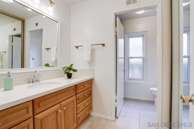 15034 Jenell St, Poway CA: https://media.crmls.org/mediaz/b3961231-f309-4a32-92aa-22ca96924dae.jpg