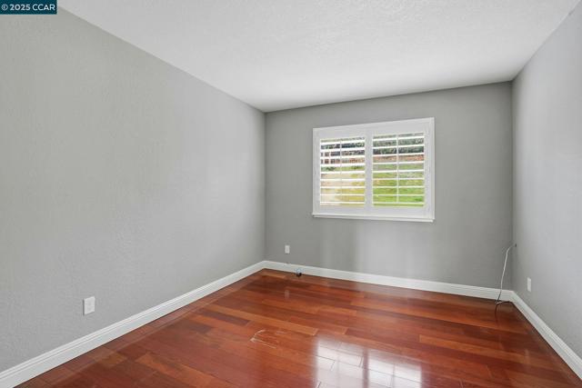 3025 Sunflower Dr, Antioch CA: https://media.crmls.org/mediaz/b3963f21-887f-4330-a919-1fd30e510dc1.jpg