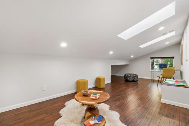 20179 Northwest Square, Cupertino CA: https://media.crmls.org/mediaz/b3971348-9b42-4ed3-9758-869e3e32495d.jpg