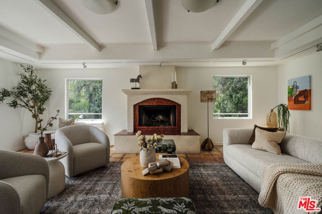 1557 Topanga Skyline Drive photo 3