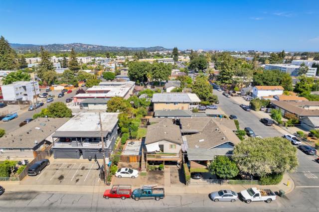 109 Dumbarton Avenue, Redwood City CA: https://media.crmls.org/mediaz/b3989e07-cd6a-4618-a1fd-48f65ca50d10.jpg