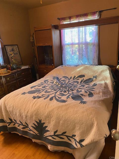 Detail Gallery Image 4 of 10 For 1945 Gateway Dr, San Diego,  CA 92105 - 4 Beds | 2 Baths