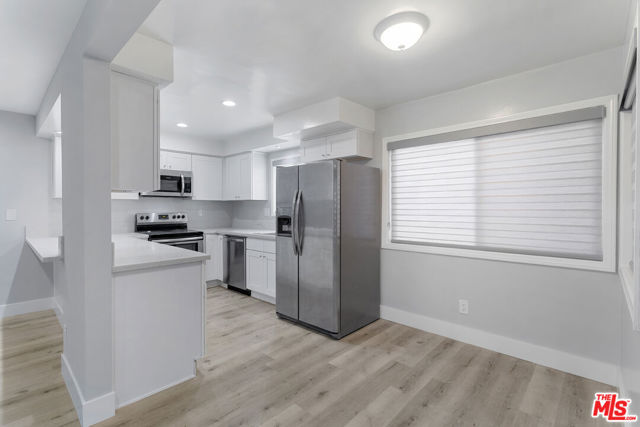 210 Lucia Avenue, Redondo Beach, California 90277, ,Residential Income,For Sale,Lucia,25560479