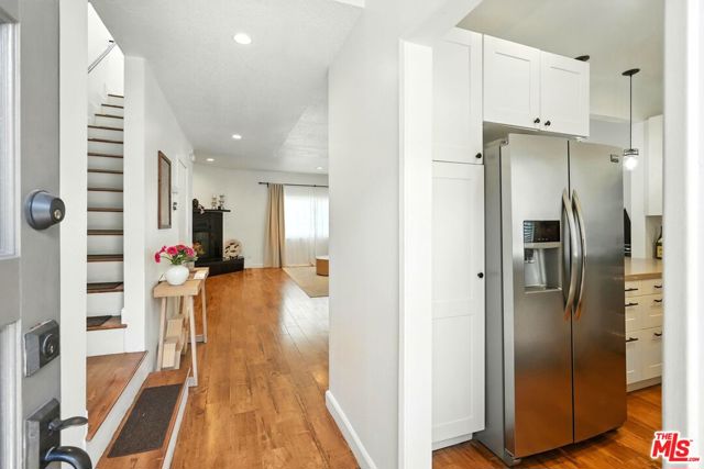 13012 Valleyheart Drive, Studio City CA: https://media.crmls.org/mediaz/b39aa8e7-97dc-4da8-8ec1-0ef1fd4b1ec2.jpg