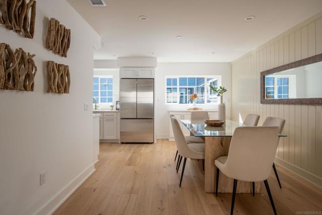 541 Orange Ave, Coronado CA: https://media.crmls.org/mediaz/b39b2a3e-e582-4d57-bbfa-3848b27a783e.jpg