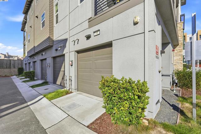 498 Trace Lane, Hayward CA: https://media.crmls.org/mediaz/b39b3819-9424-4f18-ba9b-50f12cb9770e.jpg