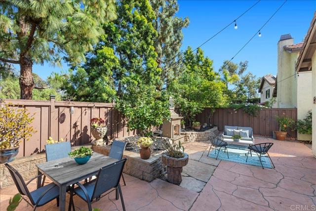 15825 Windrose Court, San Diego CA: https://media.crmls.org/mediaz/b39b7431-711a-46ad-9aab-bd2f2418b653.jpg
