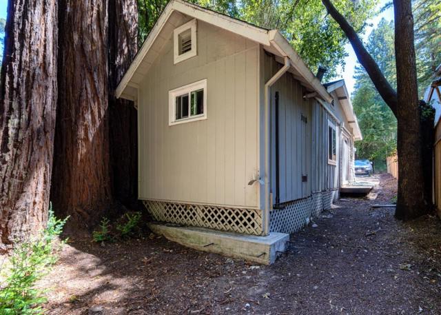 152 Lorenzo Lane, Boulder Creek CA: https://media.crmls.org/mediaz/b39b7ec6-e088-4f8e-8196-a75c943c6d47.jpg