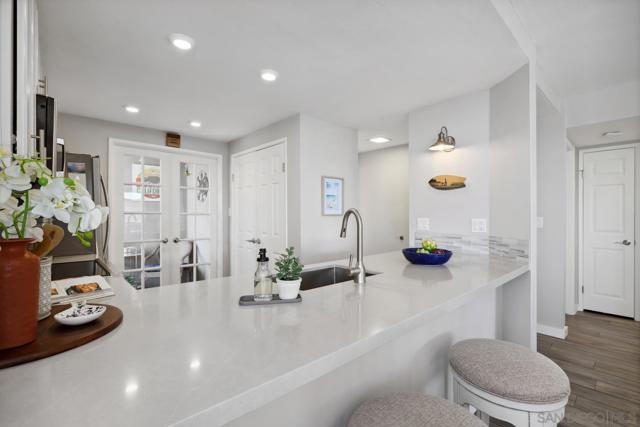 3130 Avenida De Portugal, San Diego CA: https://media.crmls.org/mediaz/b39c445f-df69-4845-8e14-74c620ab6ece.jpg