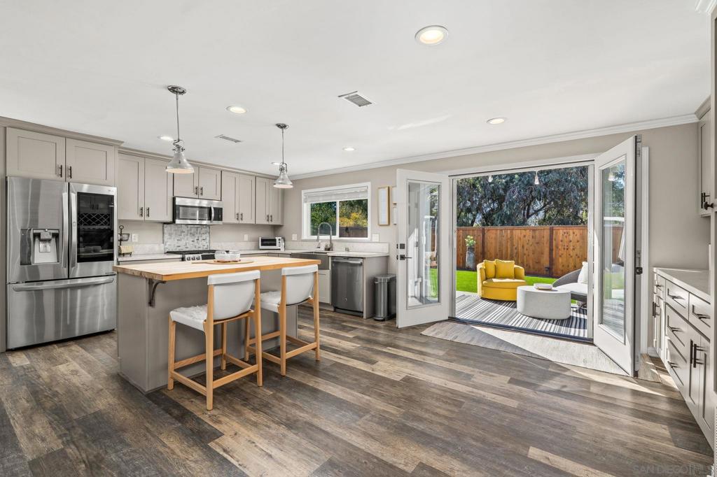 B39C4618 8584 4487 8E7A 40C0930Ed818 8347 Carlton Oaks Dr., Santee, Ca 92071 &Lt;Span Style='BackgroundColor:transparent;Padding:0Px;'&Gt; &Lt;Small&Gt; &Lt;I&Gt; &Lt;/I&Gt; &Lt;/Small&Gt;&Lt;/Span&Gt;