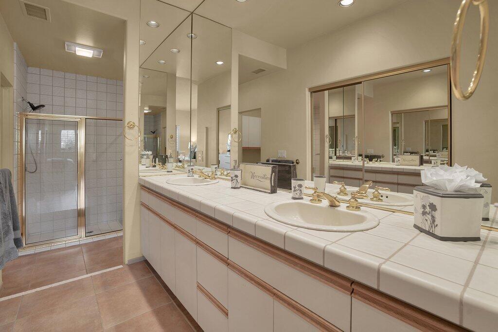 MLS #219135720DA image #10