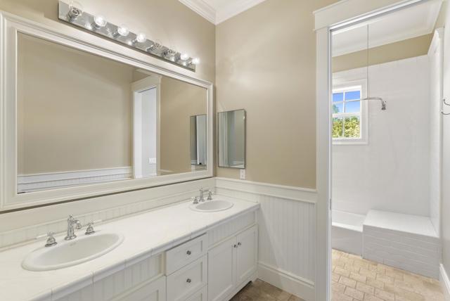 16631 Valle Verde Rd, Poway CA: https://media.crmls.org/mediaz/b39d10e8-cbec-4bf6-9dd0-8c3a5b9f4d9d.jpg