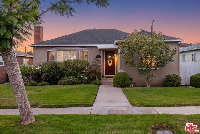 5715 Valley Ridge Avenue, Los Angeles CA: https://media.crmls.org/mediaz/b39d5fb4-d131-4978-b411-98d683f31744.jpg