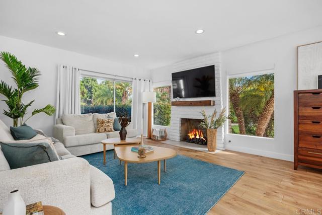 Detail Gallery Image 2 of 24 For 7021 Estrella De Mar Rd, Carlsbad,  CA 92009 - 2 Beds | 2 Baths