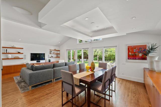 1634 Hollingsworth Drive, Mountain View CA: https://media.crmls.org/mediaz/b39d725f-e468-42b3-990c-5424387c3870.jpg