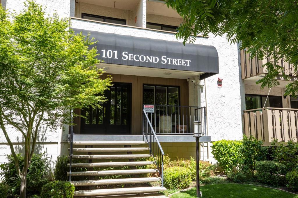 101 2nd Street #2