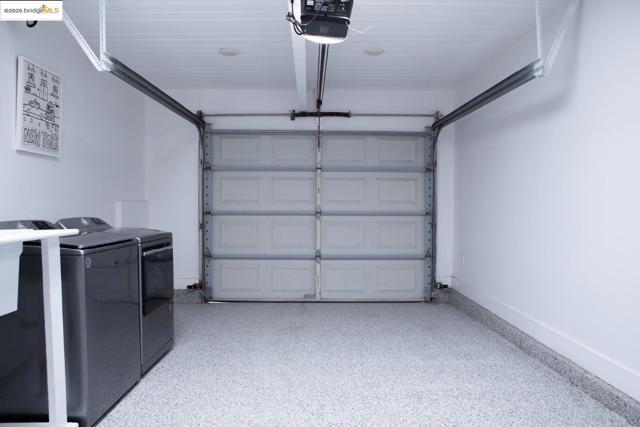 4003 Santa Fe CT, Concord CA: https://media.crmls.org/mediaz/b39f7daf-fba4-4629-9ec2-26bd3d025e62.jpg