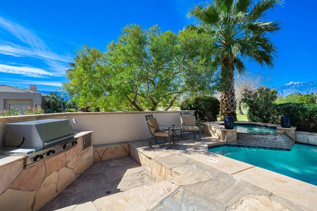 1 Birkdale Circle, Rancho Mirage CA: https://media.crmls.org/mediaz/b39f8c36-9310-4d75-a000-f56a2789280e.jpg