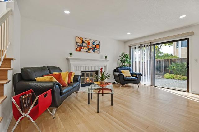 3691 Thrush Ter., Fremont CA: https://media.crmls.org/mediaz/b39fa577-bfc3-4eda-8204-147bce95fd6d.jpg