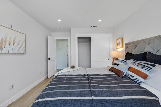 35 Arch Street, Redwood City CA: https://media.crmls.org/mediaz/b39fe250-3f21-4c1c-b4c3-e19dfa15dc05.jpg