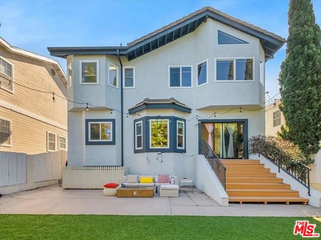 7939 W 80th Street, Playa del Rey CA: https://media.crmls.org/mediaz/b3a001b2-96b6-4dbb-8d16-15c0ad235df3.jpg