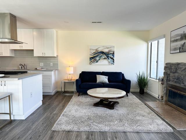 33157 Lake Superior Place, Fremont CA: https://media.crmls.org/mediaz/b3a08902-4d77-474c-8f2e-57377b37be5e.jpg