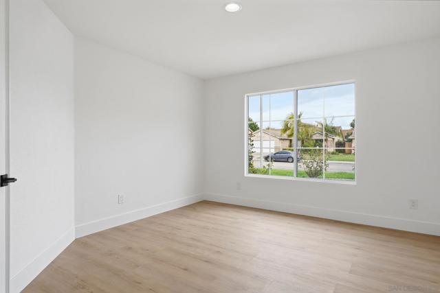 183 Plumosa Street, Oceanside CA: https://media.crmls.org/mediaz/b3a0bb83-f676-49ea-afb3-04e3a21599b6.jpg
