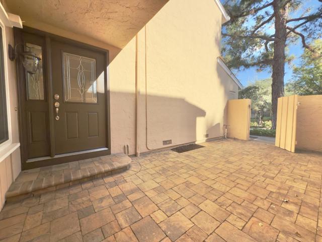111 Abby Wood Court, Los Gatos CA: https://media.crmls.org/mediaz/b3a0f0a6-c9bc-4d9a-87fd-dcd50837f7e5.jpg
