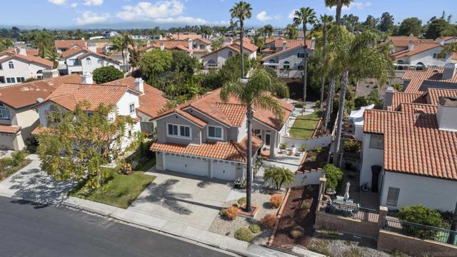 1572 Roma Dr, Vista CA: https://media.crmls.org/mediaz/b3a16cfe-ca6f-4f83-a5bd-0eba77be4ed7.jpg