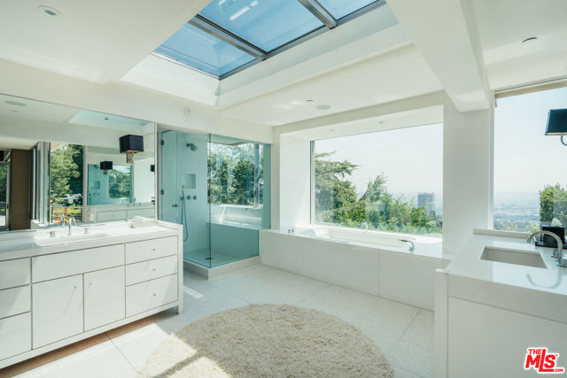 1470 CARLA, Beverly Hills CA: https://media.crmls.org/mediaz/b3a17fa2-ce57-4327-bb7d-4631c000e072.jpg