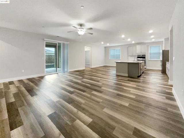2066 Espana Ln, Rio Vista CA: https://media.crmls.org/mediaz/b3a1c294-5b8d-4f30-b3bf-728b52dde4f7.jpg