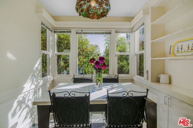 7917 Woodrow Wilson Drive, Los Angeles CA: https://media.crmls.org/mediaz/b3a22c13-92f7-4b7c-8407-0be2a7032c44.jpg