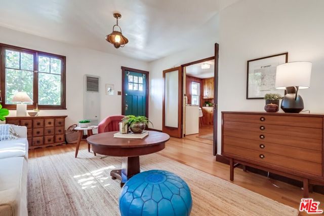 1105 E Claremont Street, Pasadena CA: https://media.crmls.org/mediaz/b3a24005-d946-4add-bd32-827315539cd5.jpg