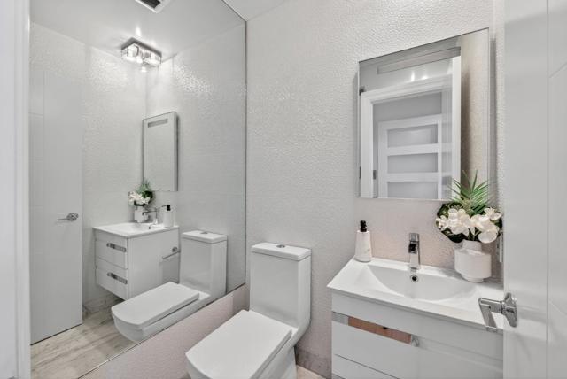 30 Bluebell Lane, Hillsborough CA: https://media.crmls.org/mediaz/b3a273dd-222f-4358-b6f2-0a70f7627b99.jpg