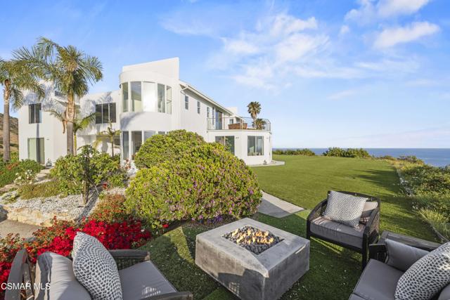 31505 Pacific Coast Highway, Malibu CA: https://media.crmls.org/mediaz/b3a35e33-3ff8-4721-a83b-a89436139a1e.jpg